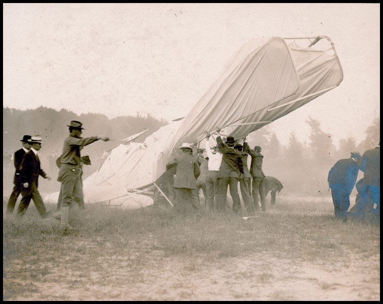Orville's crash at Ft. Myer, Virginia, on Sept. 17, 1908 (MS-1, photo # 47-55)